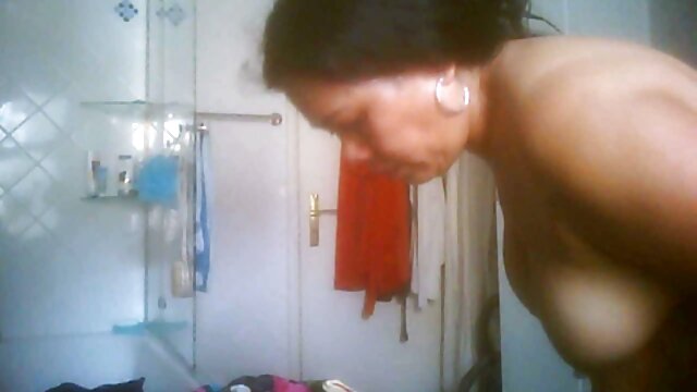 Bellezza video hard attrici italiane con un sorriso candido