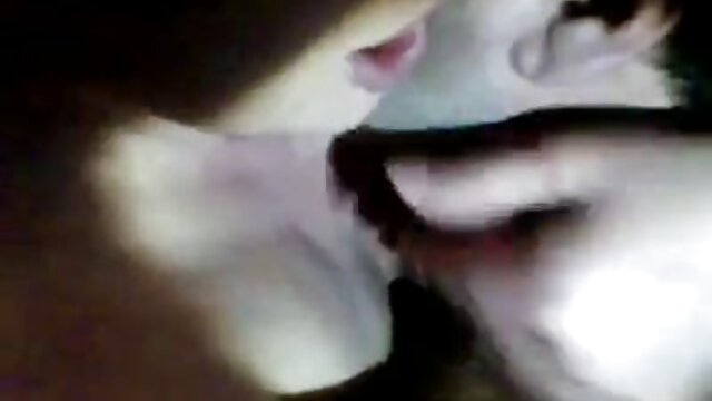 Bella ragazza bionda nel video porno amatoriali nuovi culo