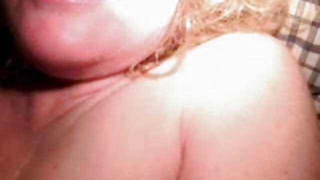 Nonno presenta come film porno con mature italiane fare sesso con due nipoti