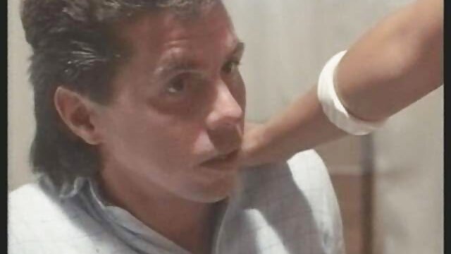 Nella vagina video porno di porche italiane del mouse e negli animali nella figa